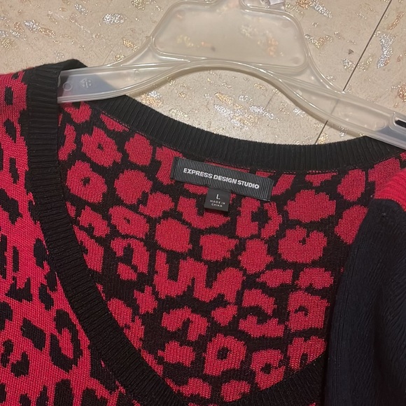 Two cardigans - Picture 2 of 3